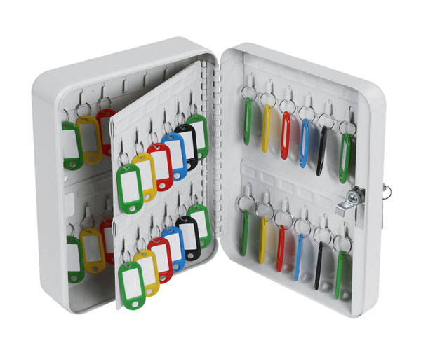 YAMAZAKI 4802 RIN Boîte à Clés Blanche - Rangement Mural Discret En Acier Et Contreplaqué 15,8 X 5,7 X 15,8 Cm